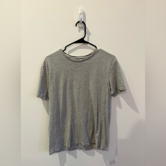 Zara Light Gray Short Sleeve Tee - Picture 1 of 3